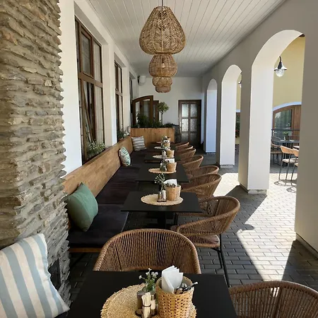 Resort-restaurant Stilec Penzion Kamenný Újezd