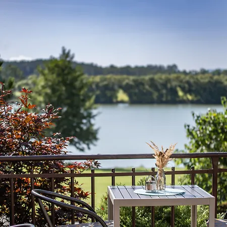 Resort-restaurant Stilec 招待所 3*