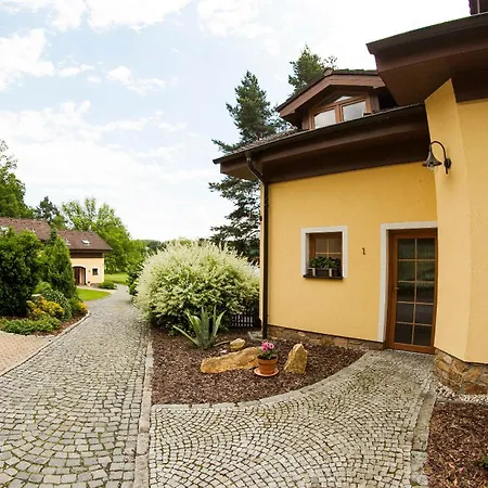 Resort-restaurant Stilec Maison d'hôtes 3*