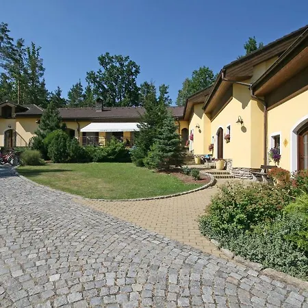 Penzion Resort-restaurant Stilec Kamenný Újezd