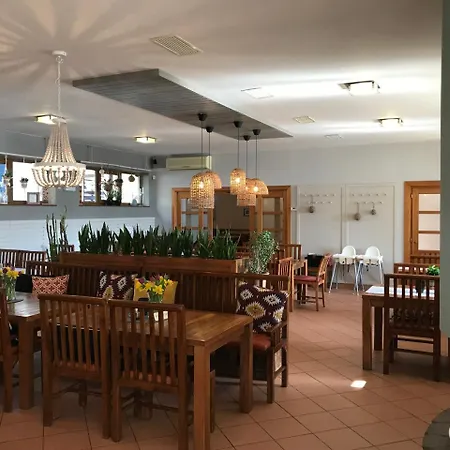招待所 Resort-restaurant Stilec Kamenný Újezd